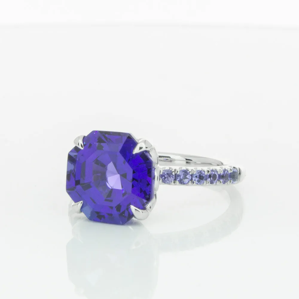 18ct White Gold Tanzanite Octavus Ring