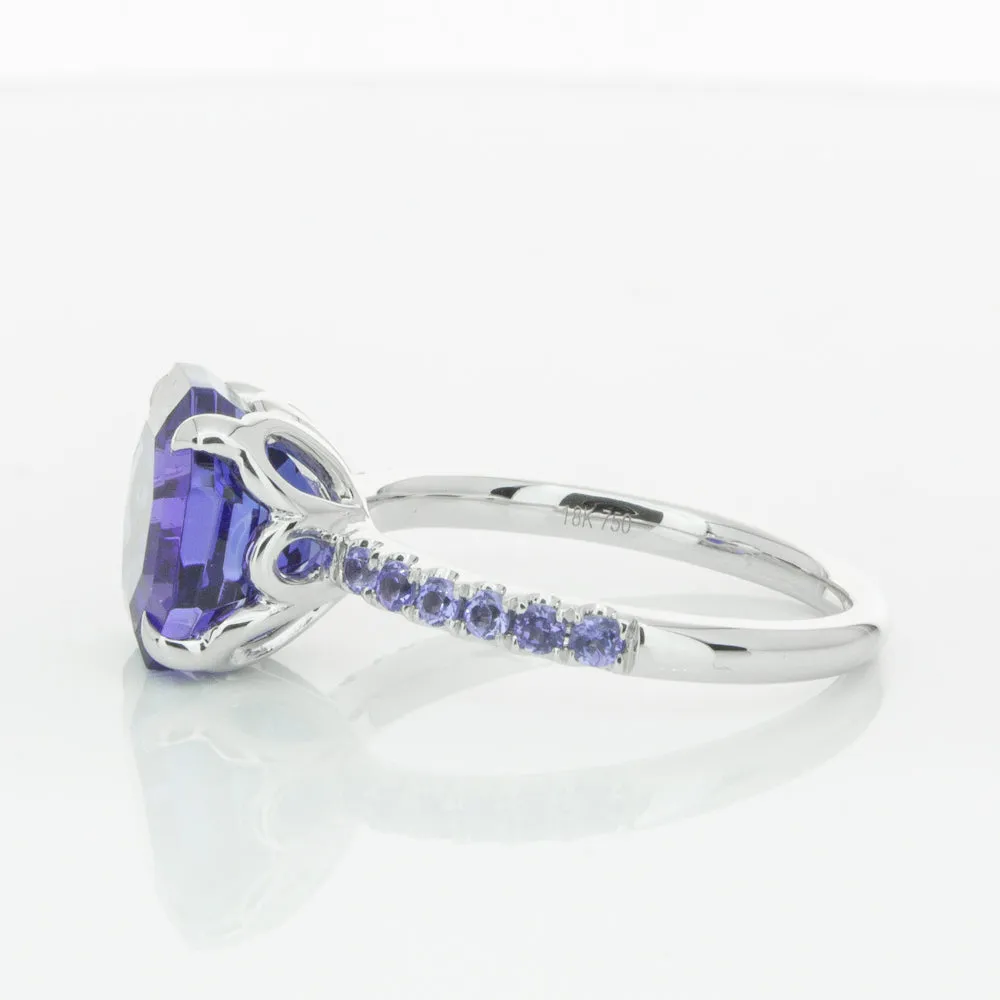 18ct White Gold Tanzanite Octavus Ring