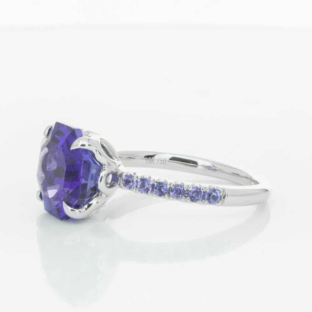 18ct White Gold Tanzanite Octavus Ring