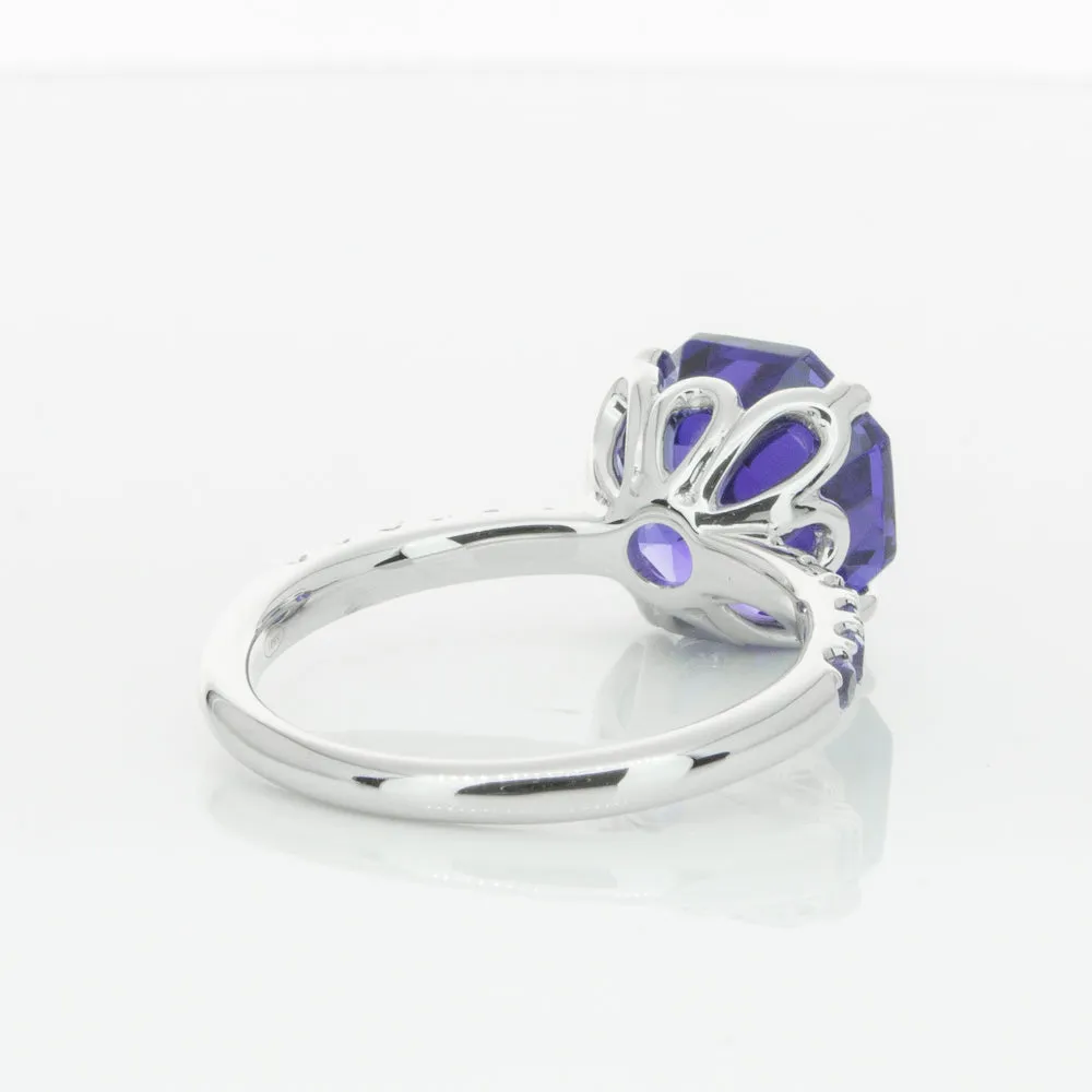 18ct White Gold Tanzanite Octavus Ring