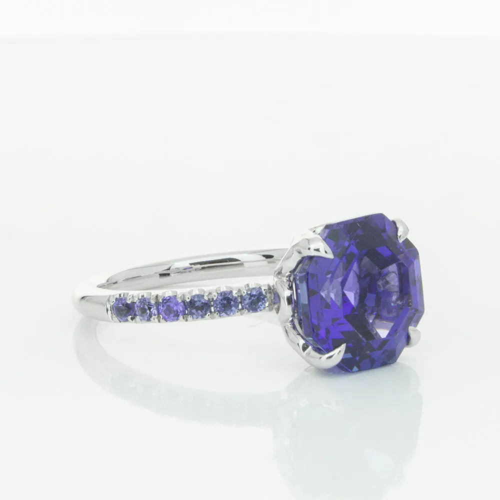 18ct White Gold Tanzanite Octavus Ring