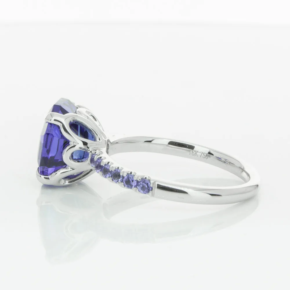 18ct White Gold Tanzanite Octavus Ring