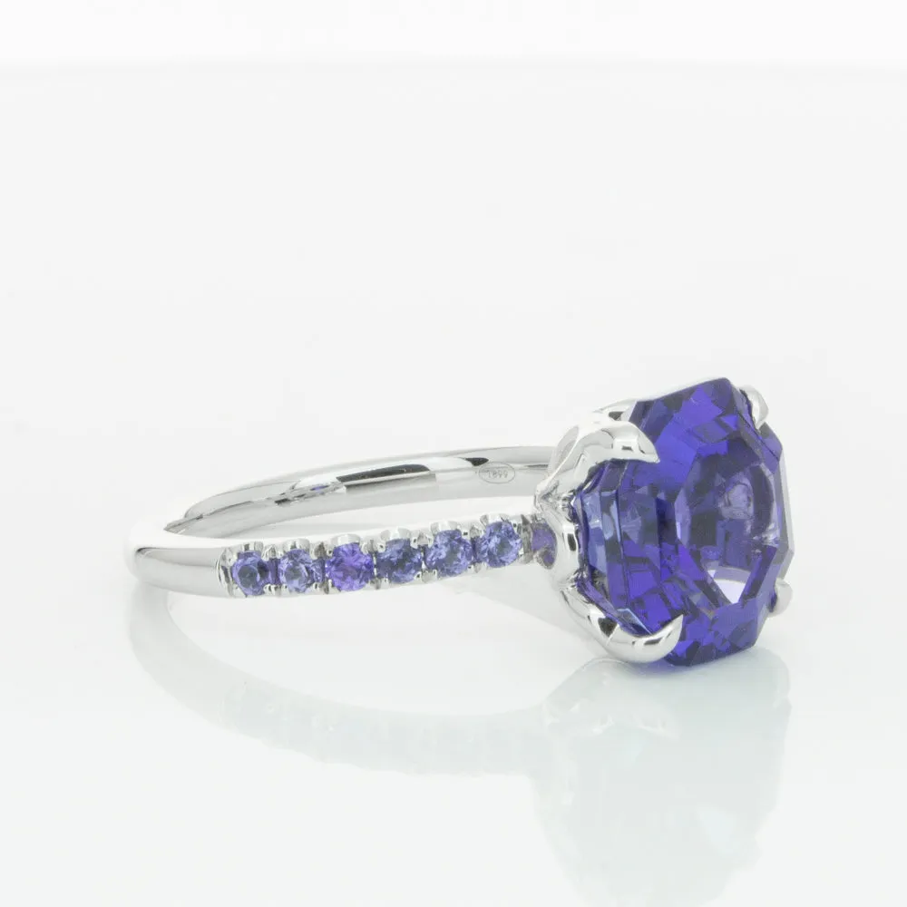18ct White Gold Tanzanite Octavus Ring