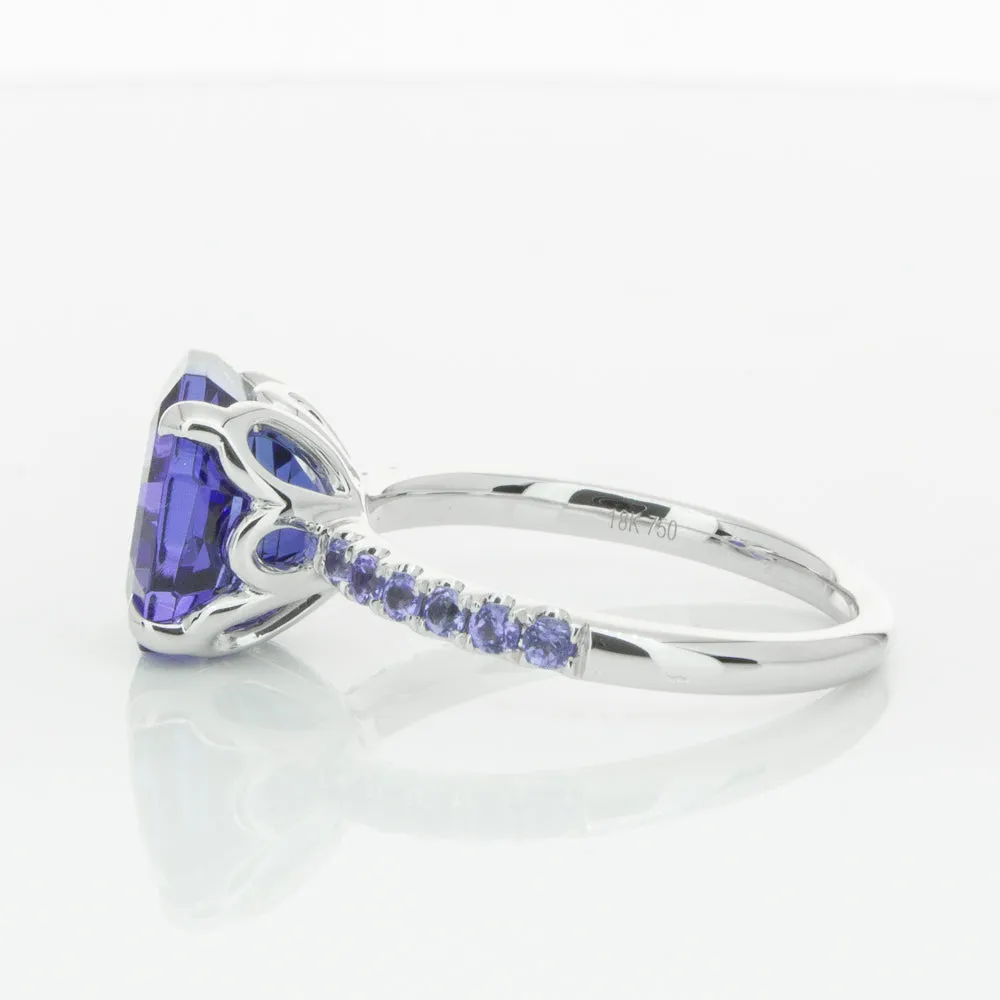 18ct White Gold Tanzanite Octavus Ring