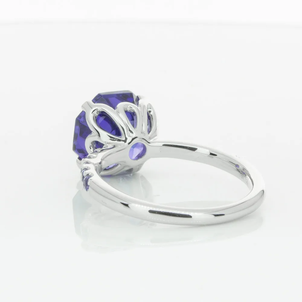 18ct White Gold Tanzanite Octavus Ring