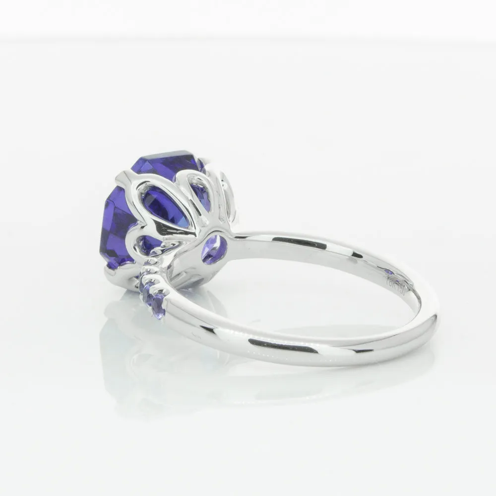 18ct White Gold Tanzanite Octavus Ring