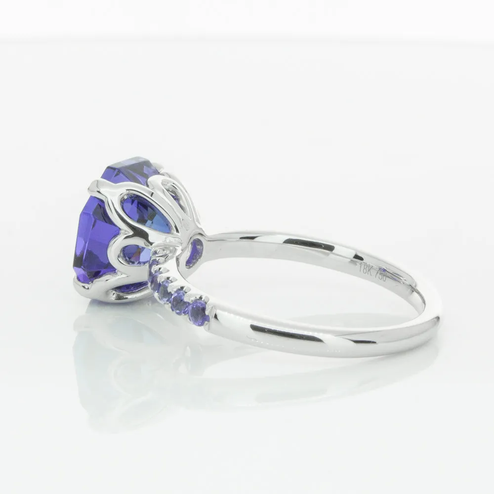 18ct White Gold Tanzanite Octavus Ring