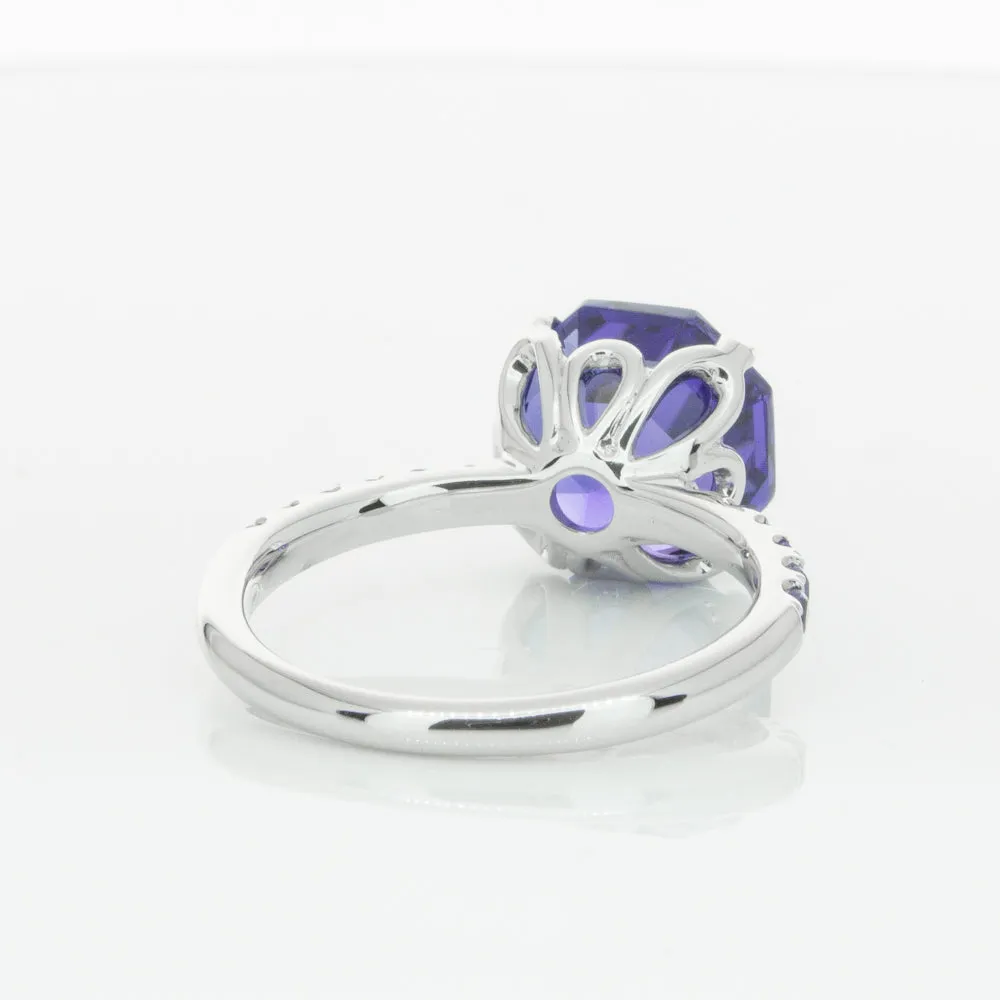 18ct White Gold Tanzanite Octavus Ring