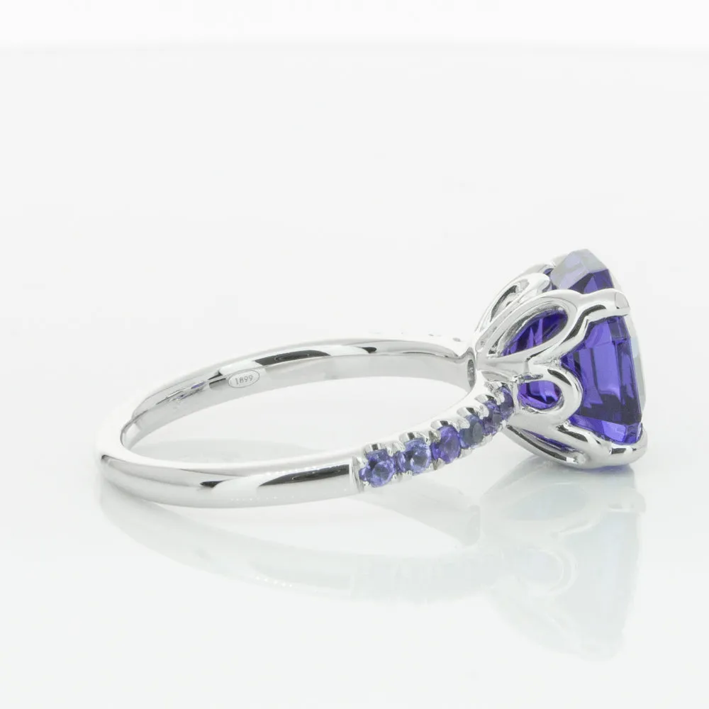 18ct White Gold Tanzanite Octavus Ring