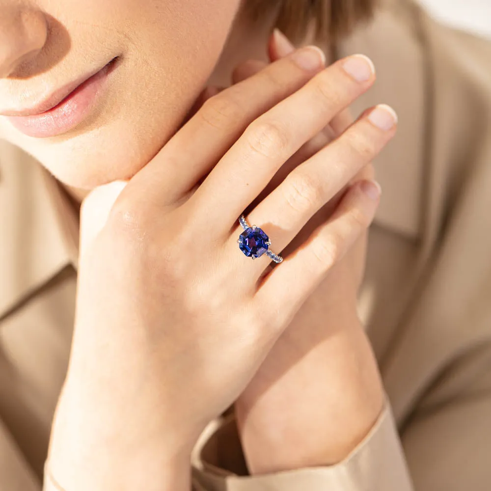 18ct White Gold Tanzanite Octavus Ring
