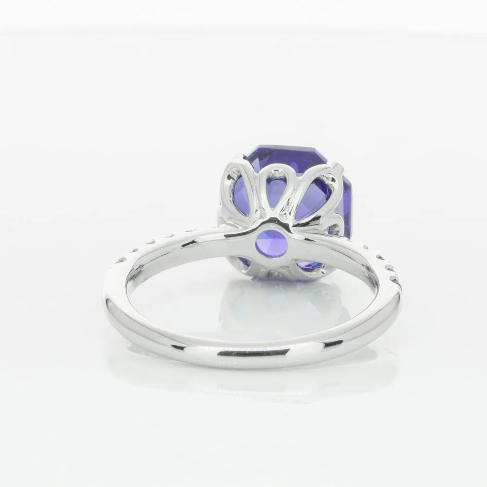 18ct White Gold Tanzanite Octavus Ring