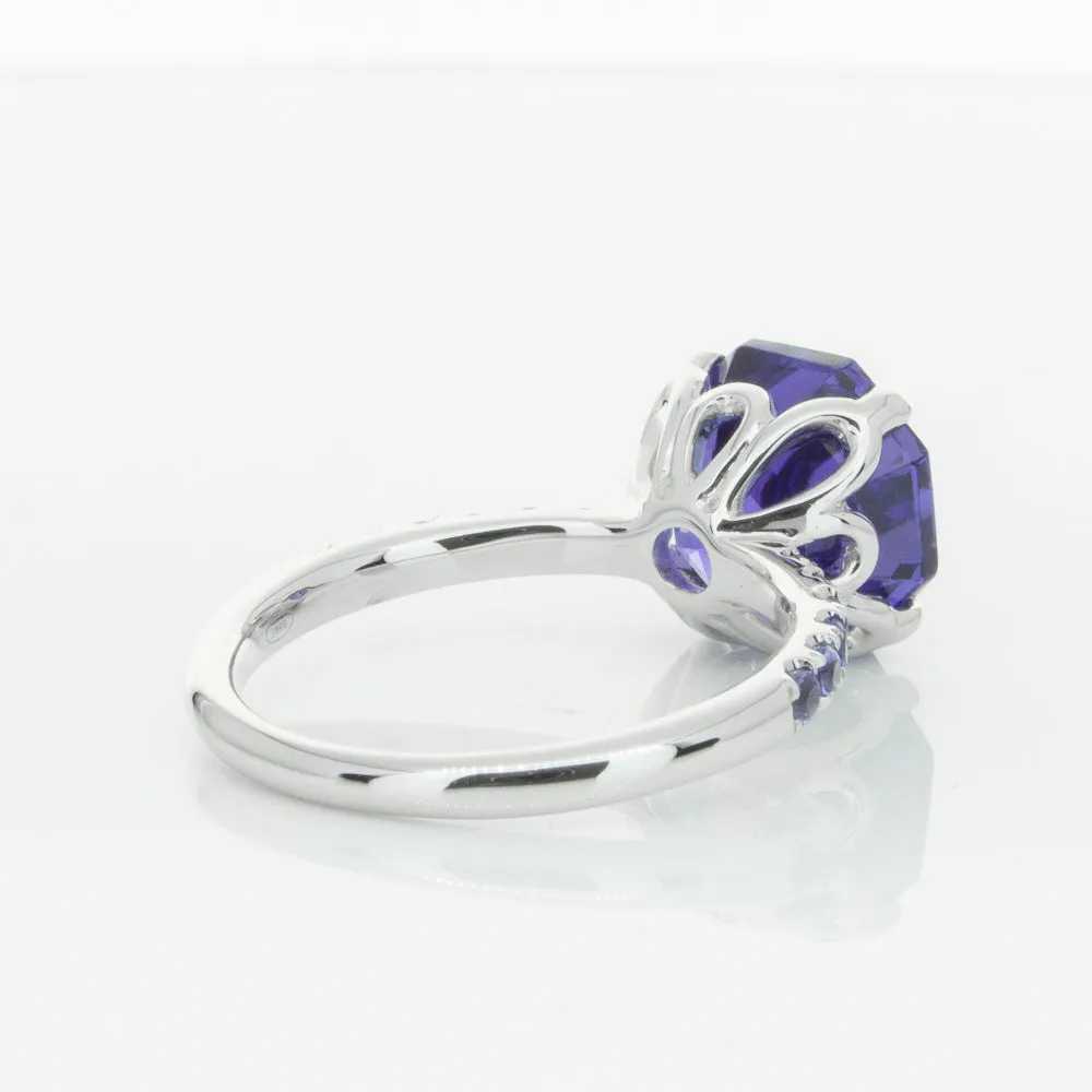 18ct White Gold Tanzanite Octavus Ring