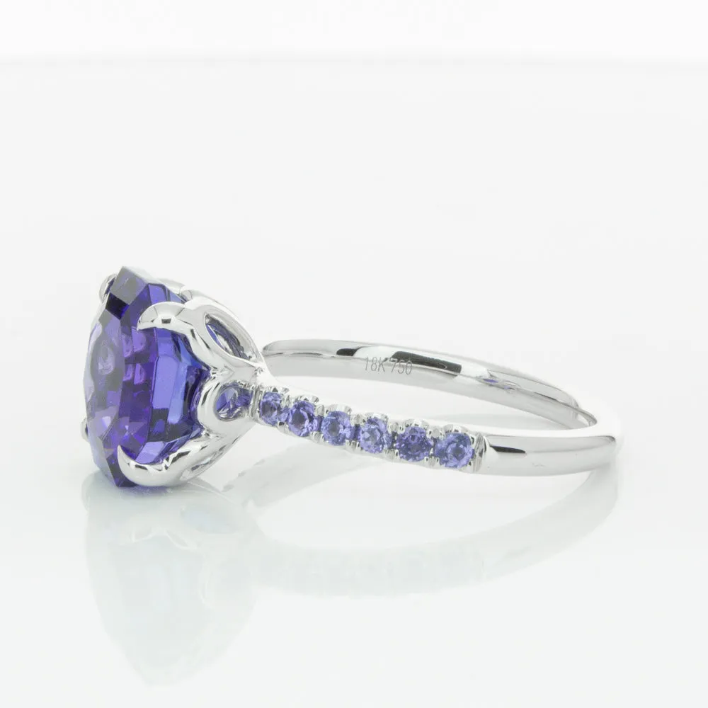 18ct White Gold Tanzanite Octavus Ring