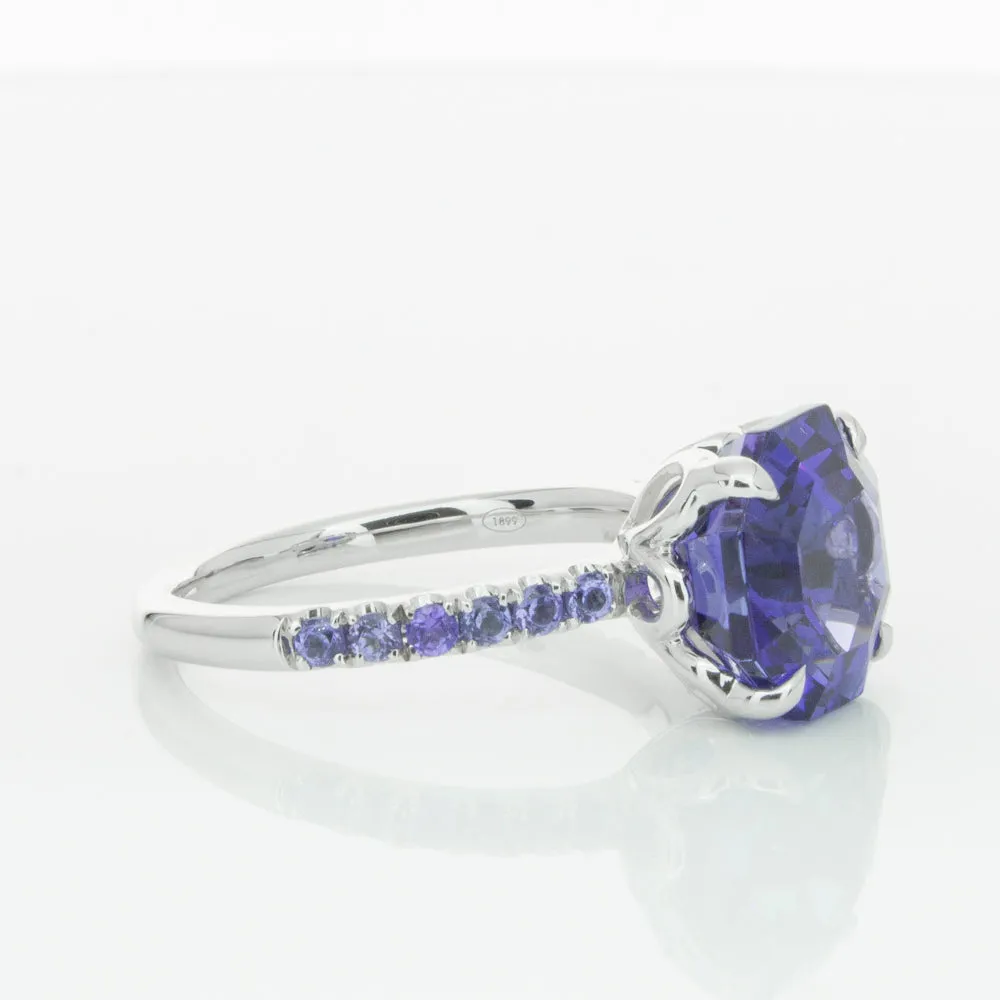 18ct White Gold Tanzanite Octavus Ring