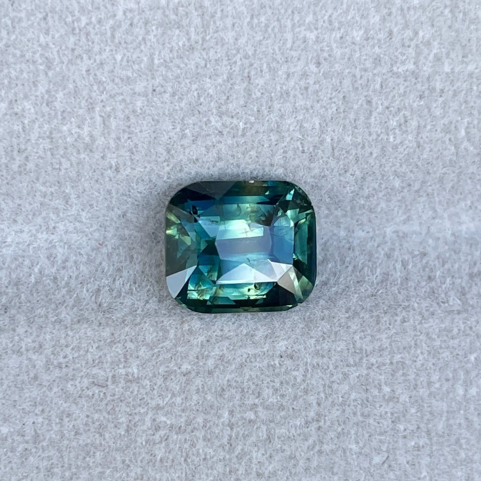 3.15 crt Green Sapphire Gemstones- Loose Genuine Blue yellow Sapphire Gems for Sale. parti sapphire for engagement ring, gems, Sapphire Ring