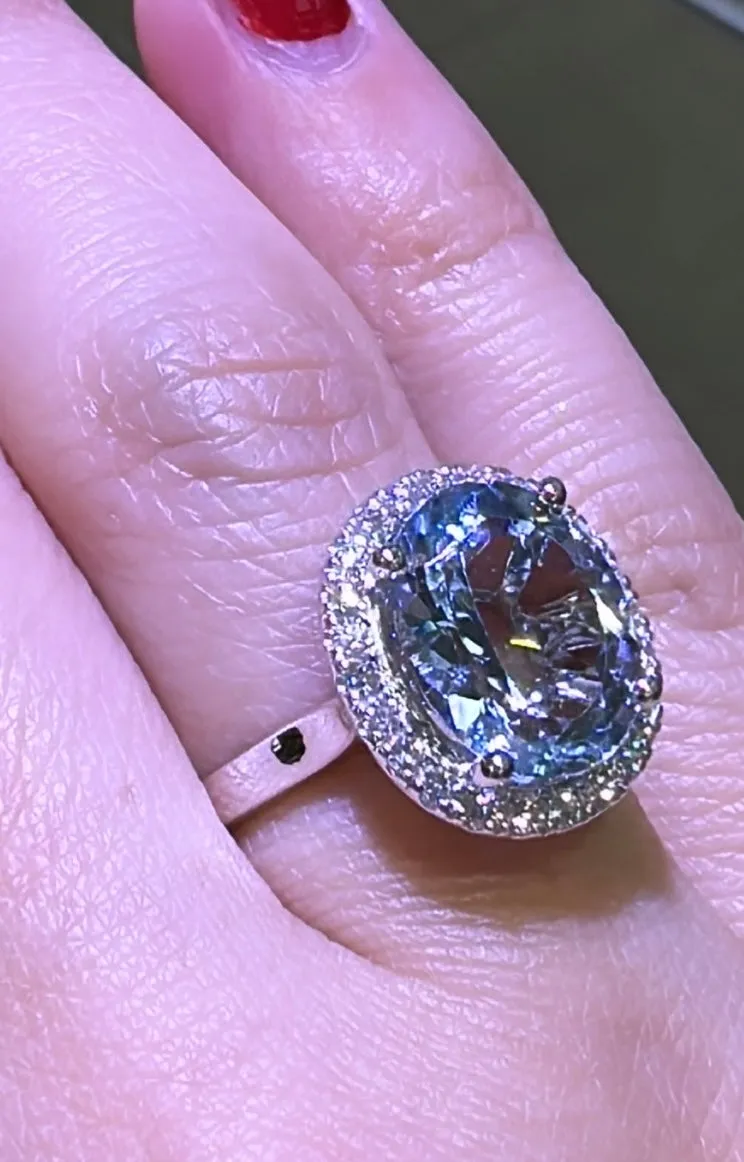 4.57ct Aquamarine & Diamond  Cocktail Ring