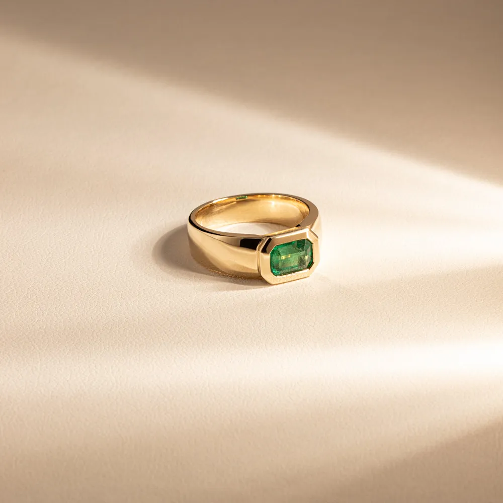 9ct Yellow Gold Emerald Ring