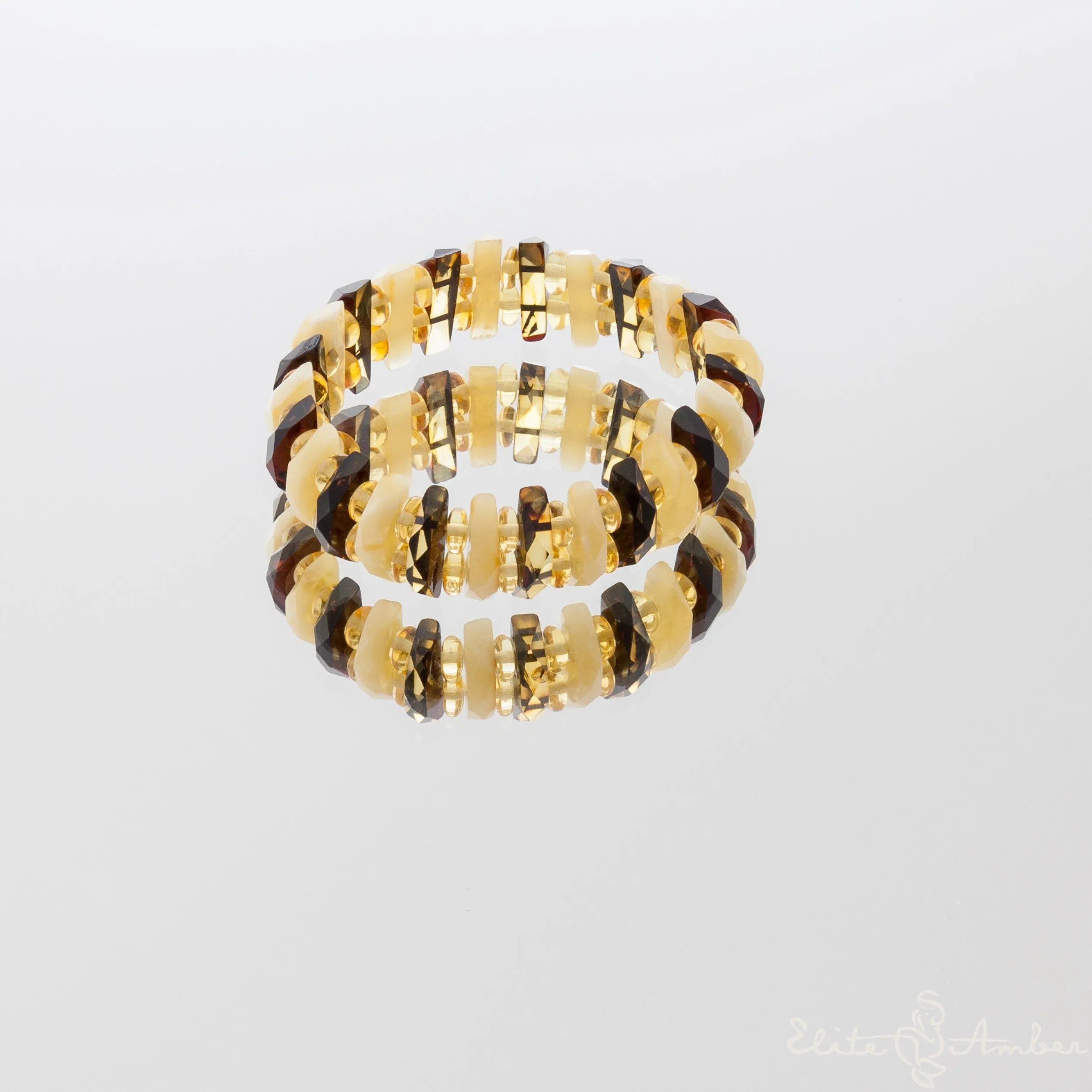 Amber bracelet "Cloudy elegance"