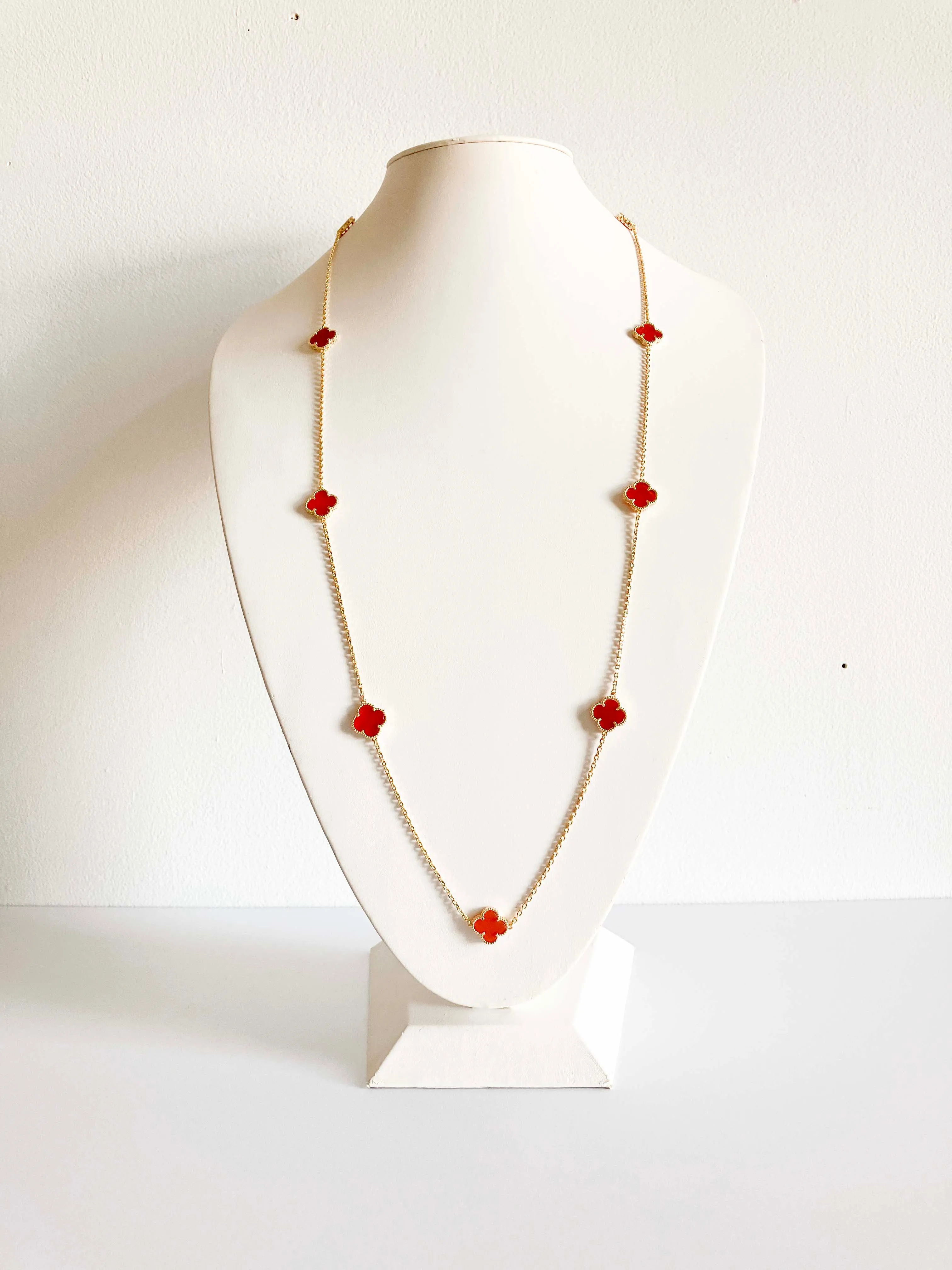 Amber Quatrefoil Rope Necklace in Gold