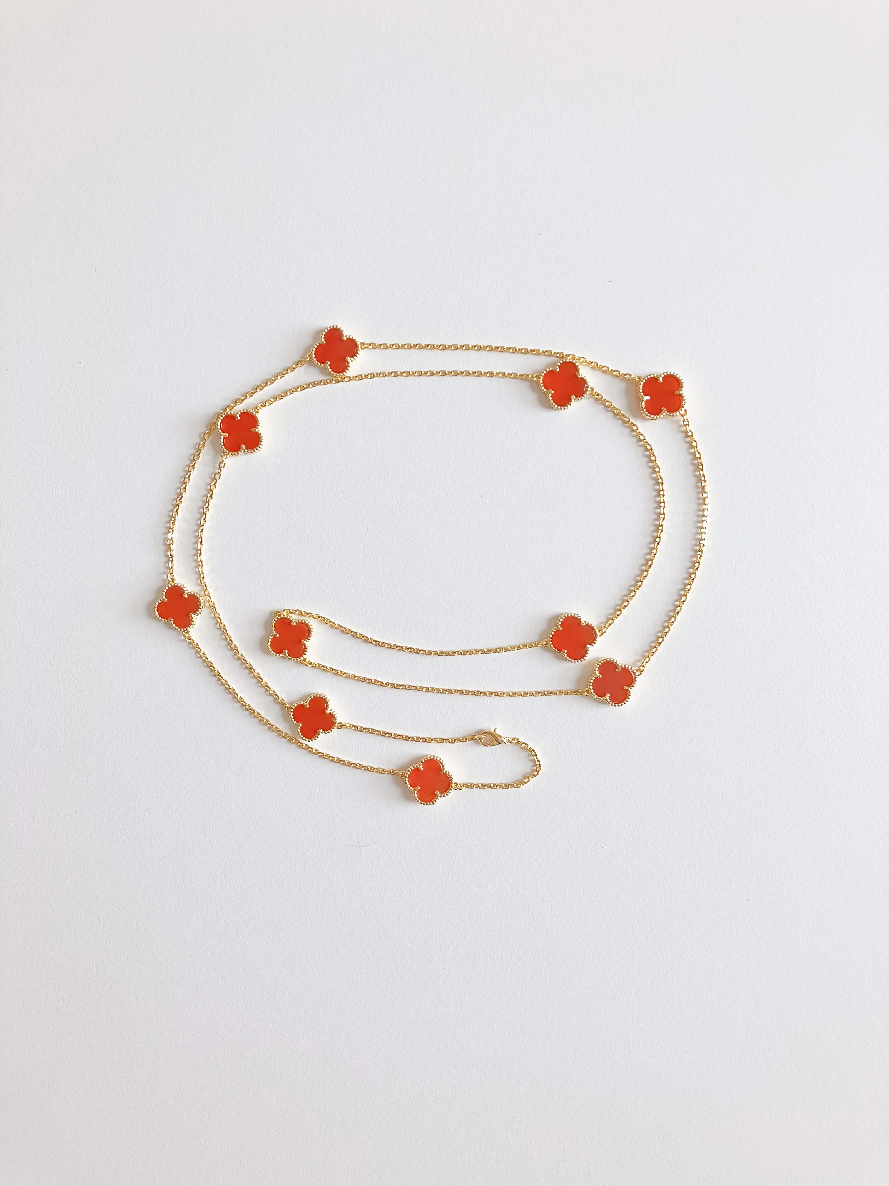 Amber Quatrefoil Rope Necklace in Gold
