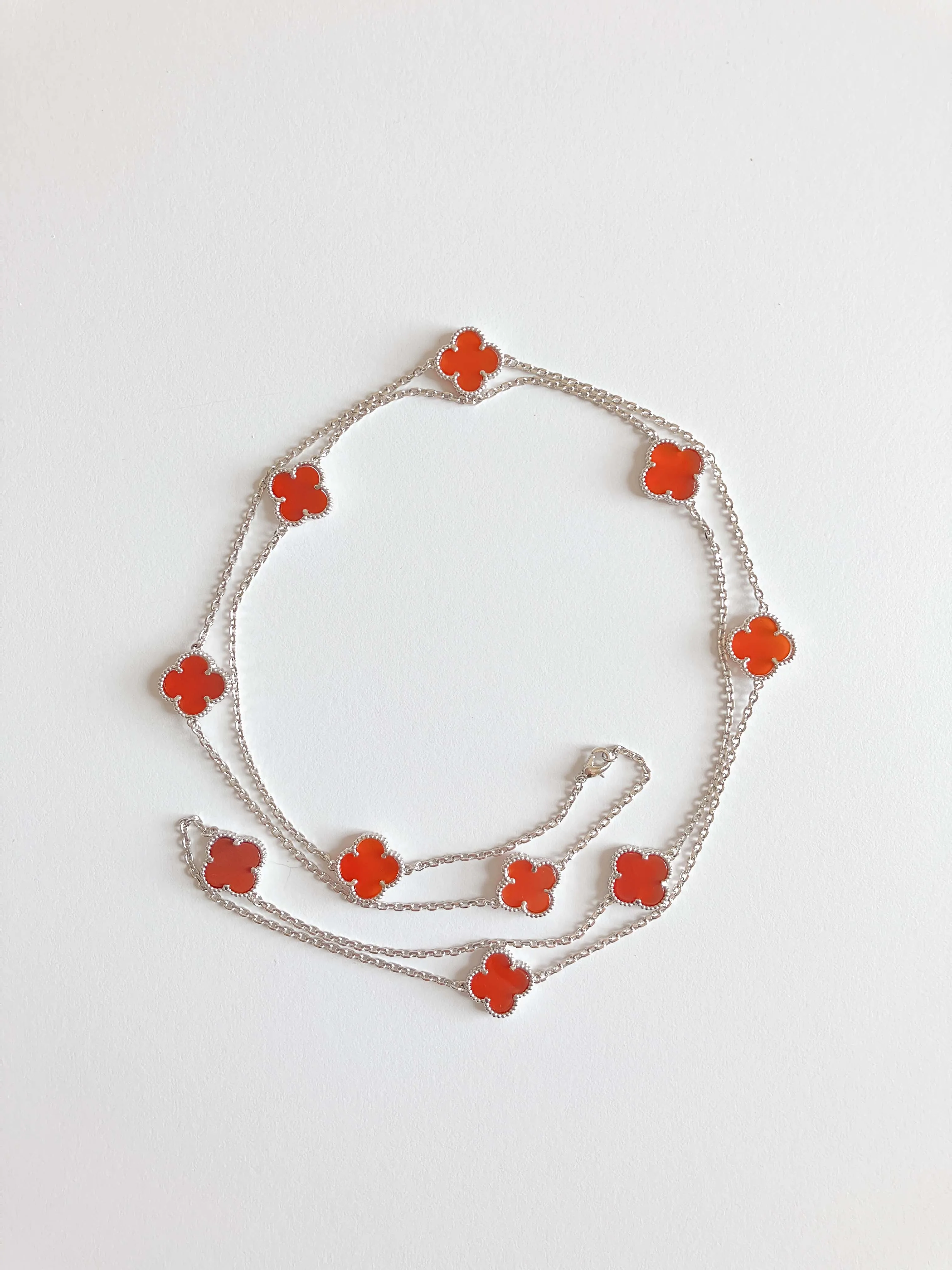 Amber Quatrefoil Rope Necklace in Silver