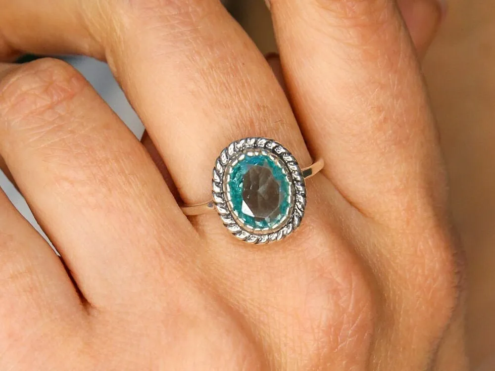Aquamarine Ring - Blue Oval Ring - Vintage Cocktail Ring