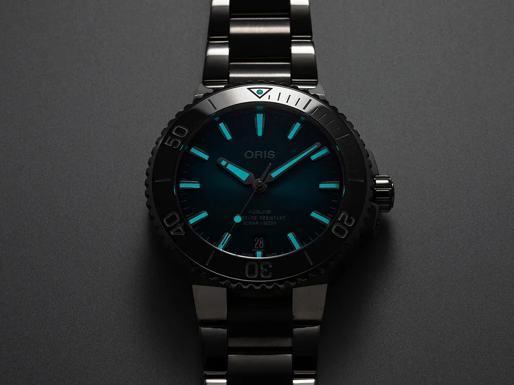 Aquis Date Coral Blue - Bracelet - 39.5mm - Ref. 01 733 7732 4155-07 8 21 05PEB