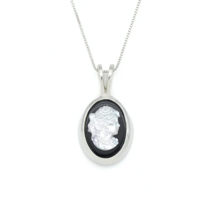 Cameo Necklace - Vintage Lady Pendant - Genuine Pearl Necklace