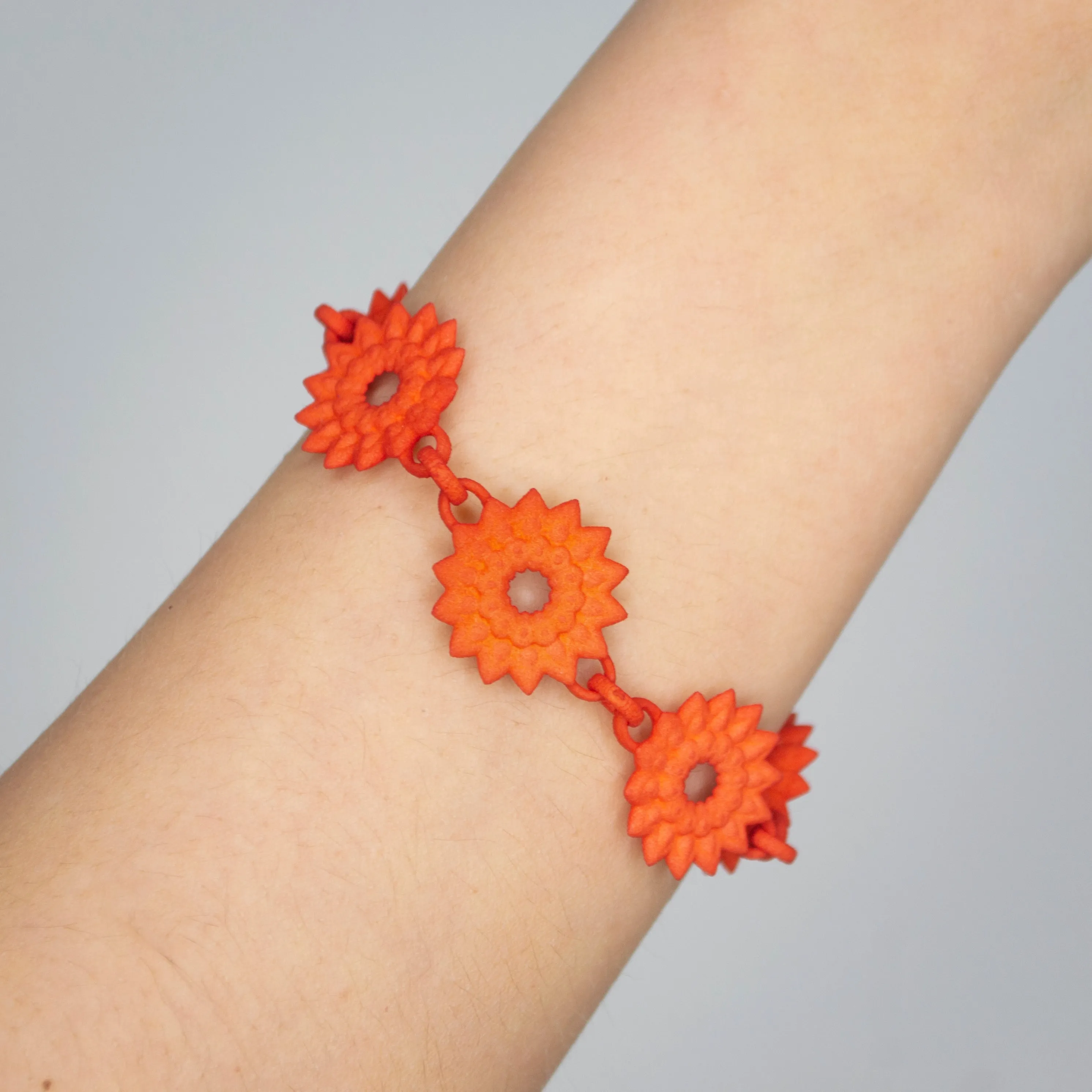 Flower Chain Bracelet - Dahlia