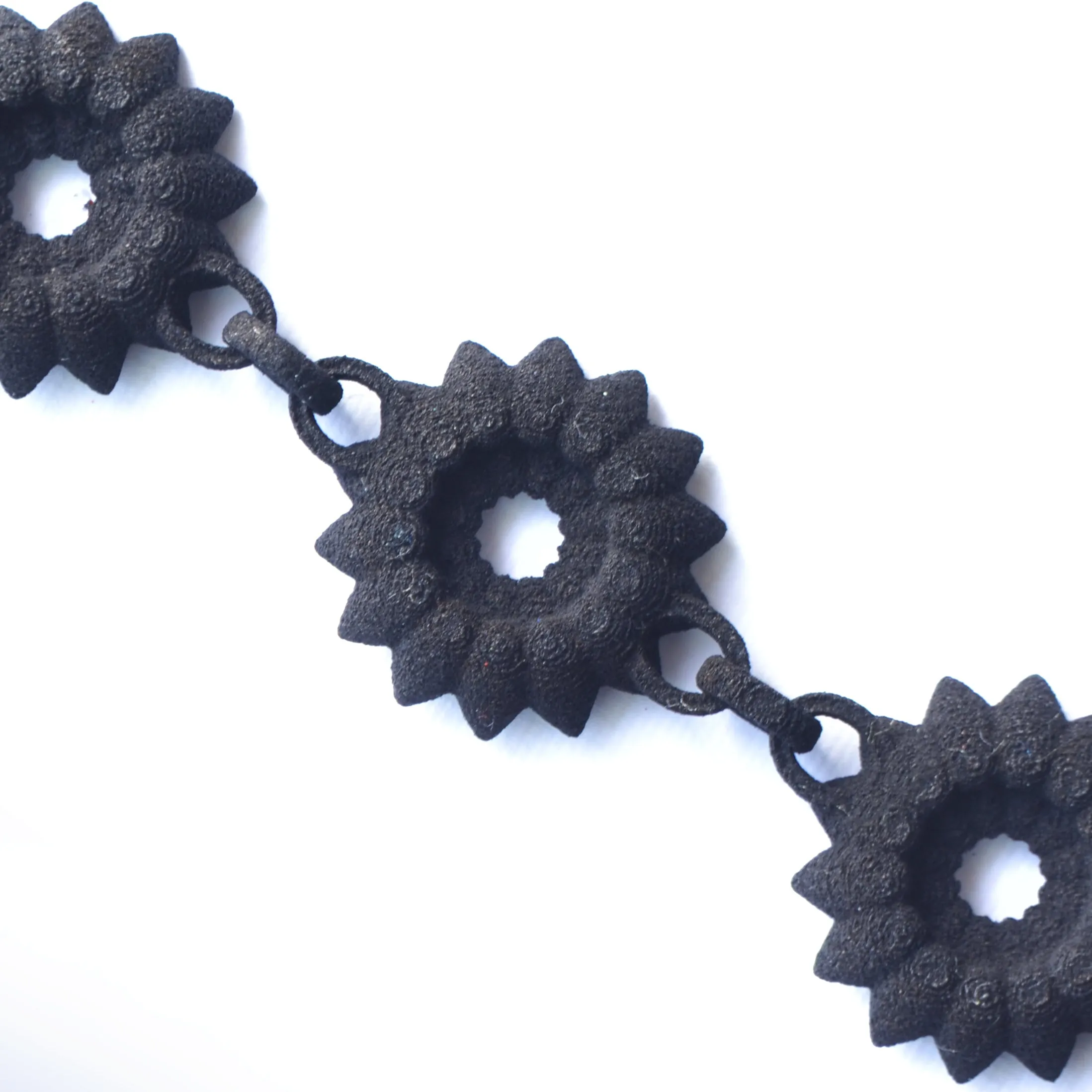 Flower Chain Bracelet - Dahlia