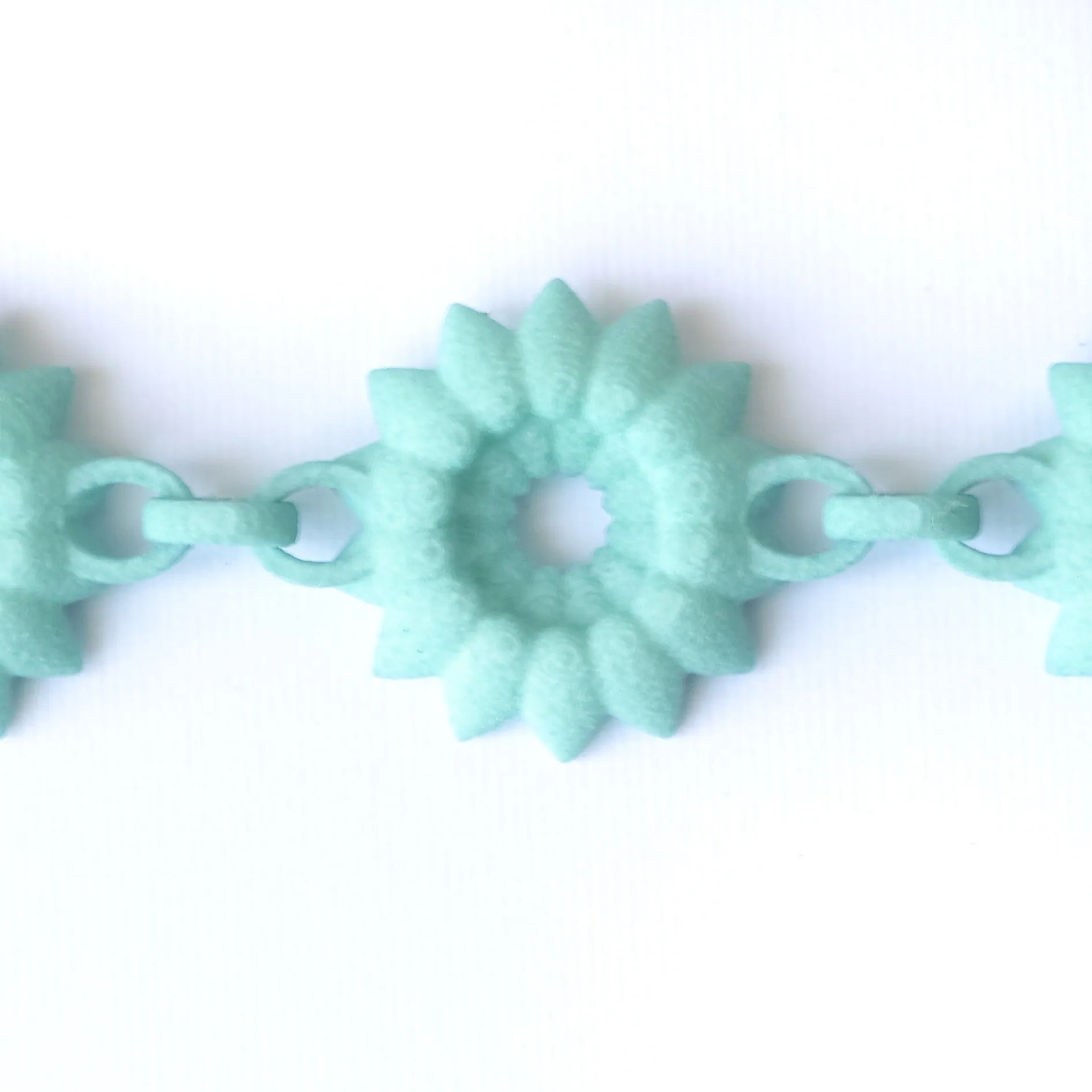 Flower Chain Bracelet - Dahlia