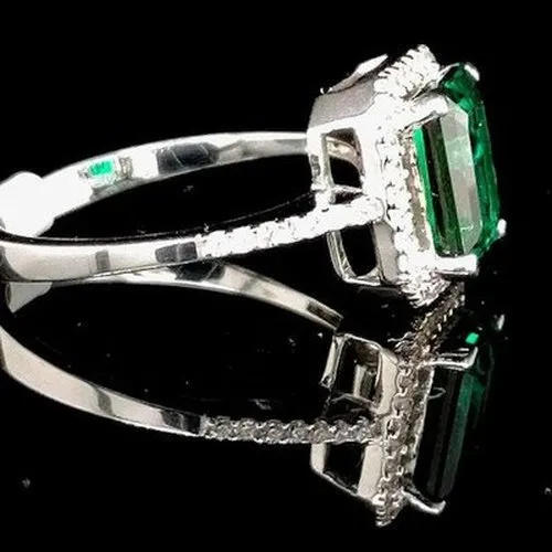 Green & White CZ Halo style ring 9ct