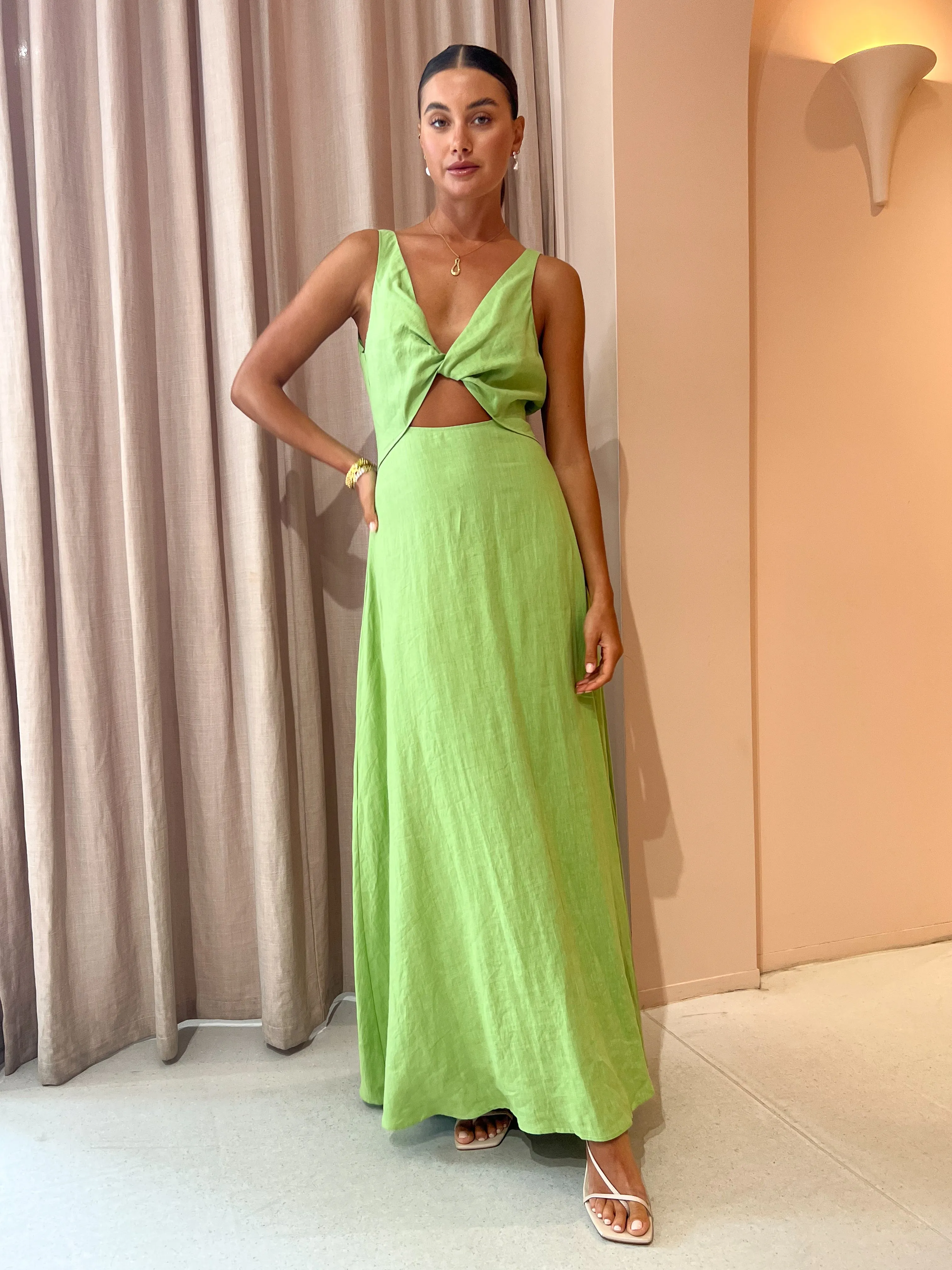 Issy Blue Skies Dress in Apple