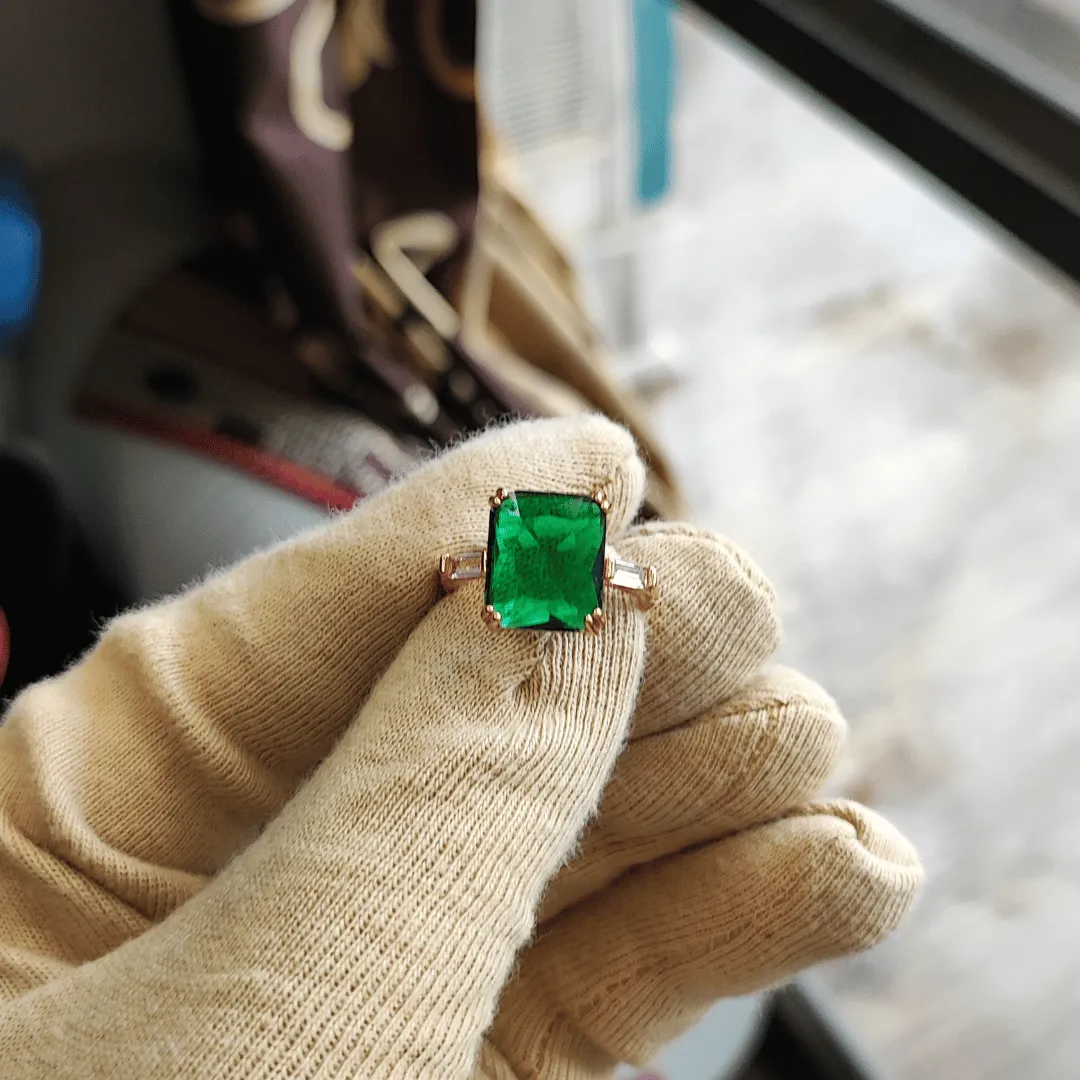 Jewelestia Radiant Allure Ring