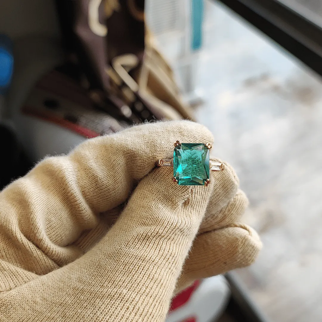 Jewelestia Radiant Allure Ring