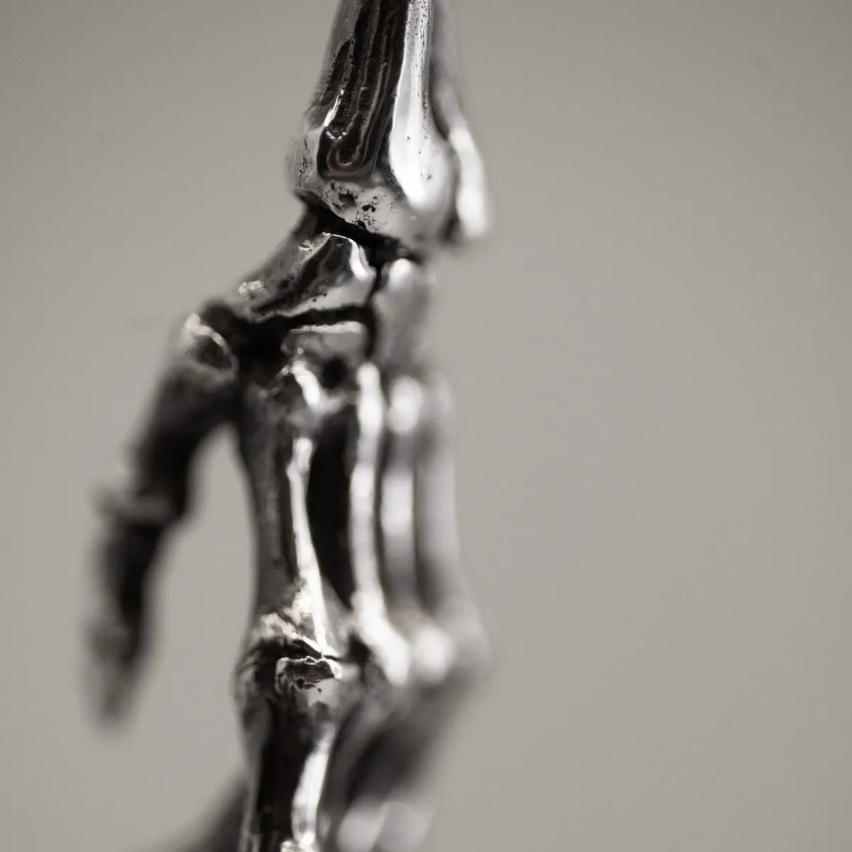 Macabre pendant