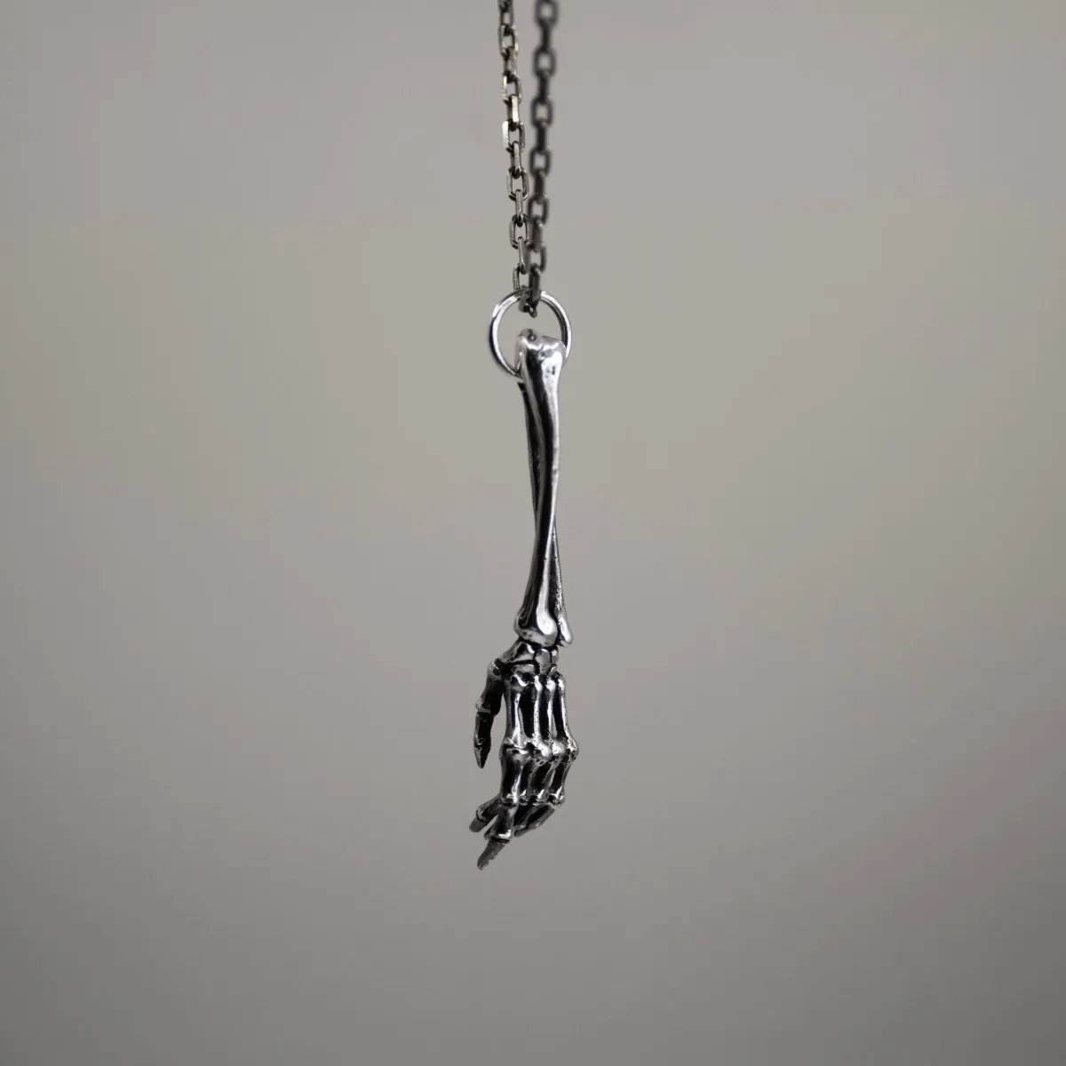 Macabre pendant
