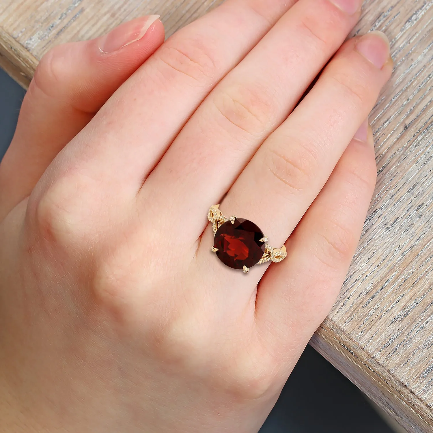 Micro Pave Diamond & Garnet Gemstone Cocktail Ring Jewelry In 18k Yellow Gold