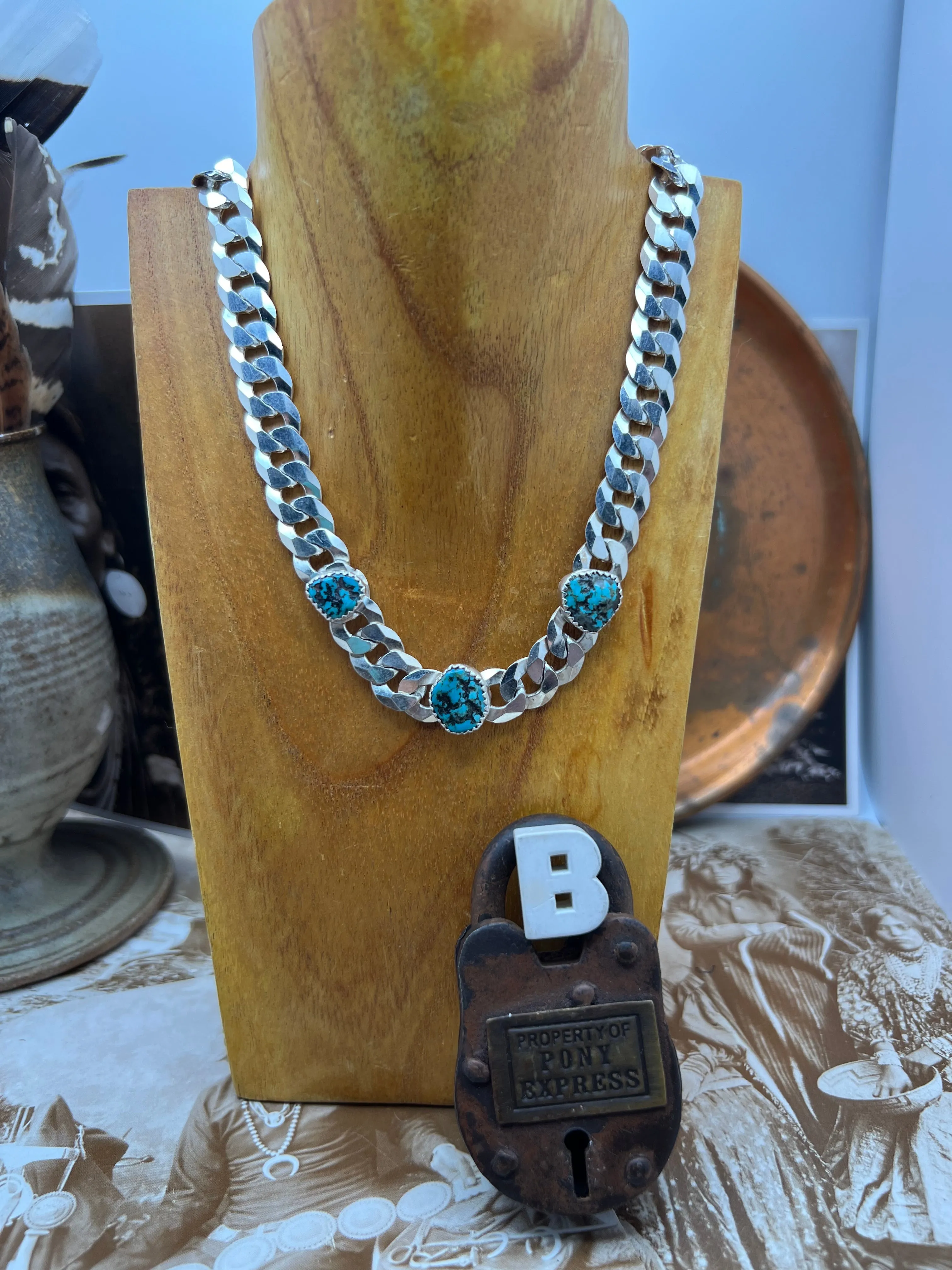 Nugget Curb Chain Choker