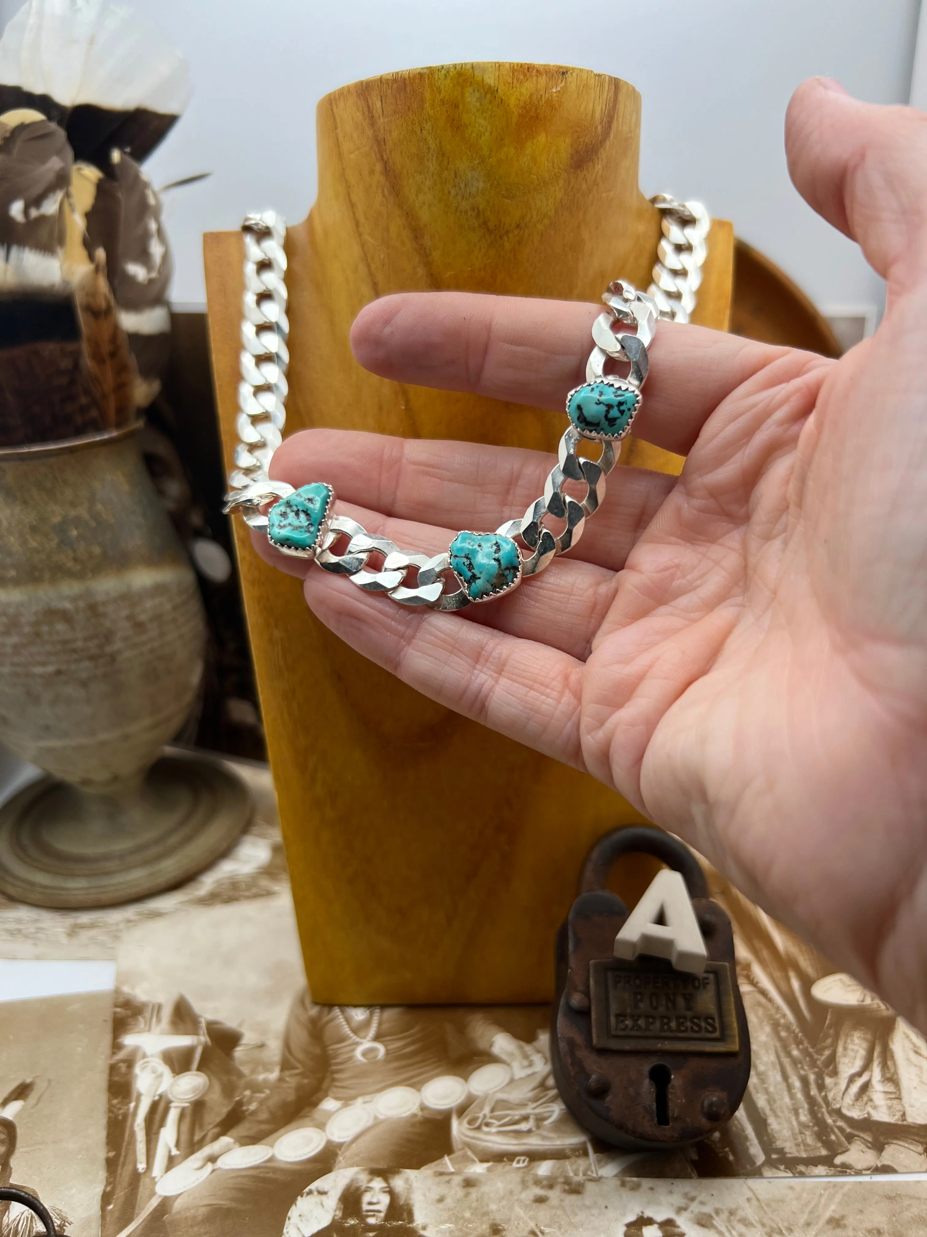 Nugget Curb Chain Choker