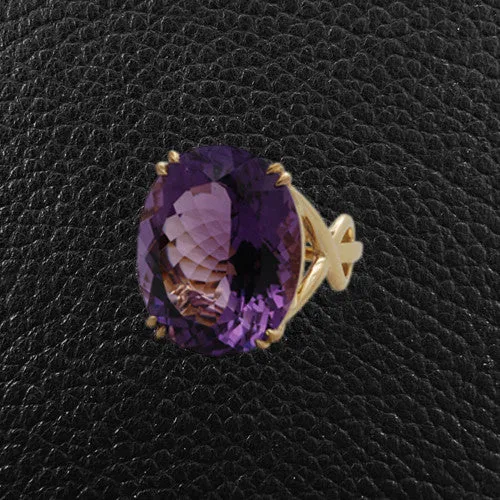 Oval Amethyst Ring