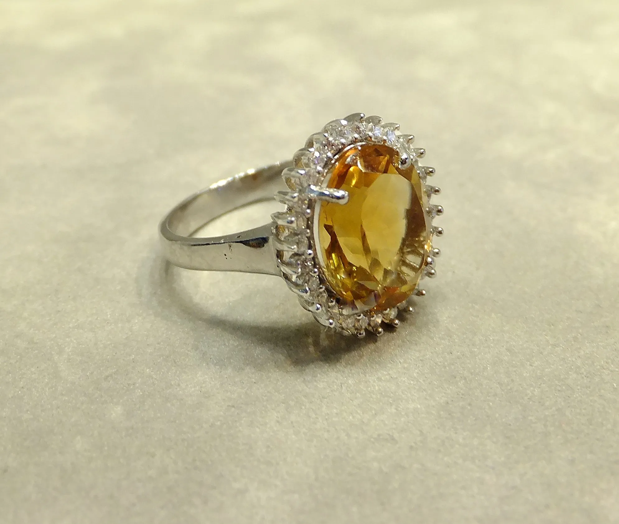 Oval Citrine Gemstone Ring