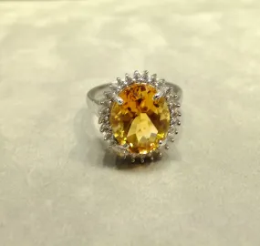 Oval Citrine Gemstone Ring