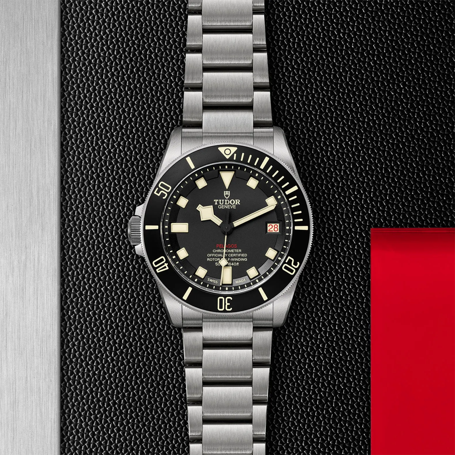 Pelagos LHD Ceramic matt black disc, Titanium bracelet