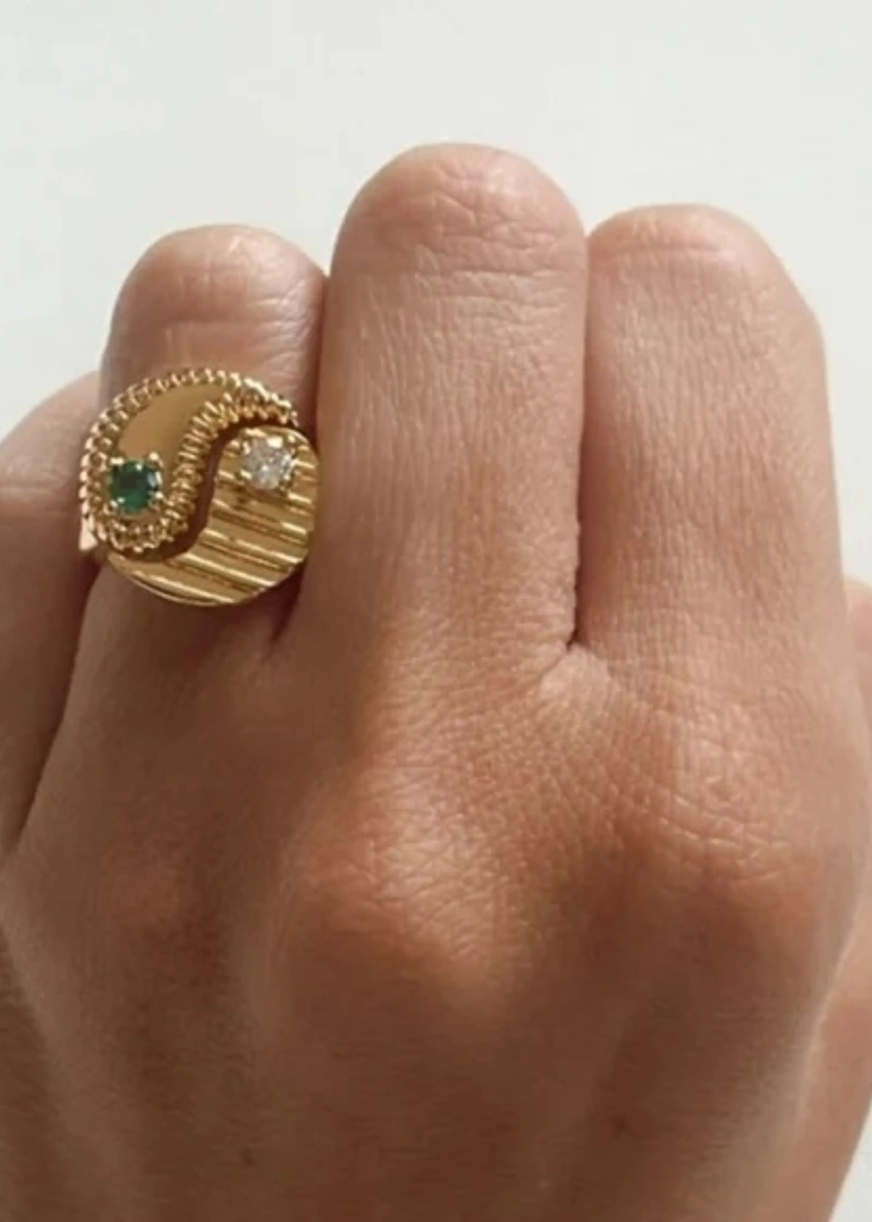 Rock steady ring