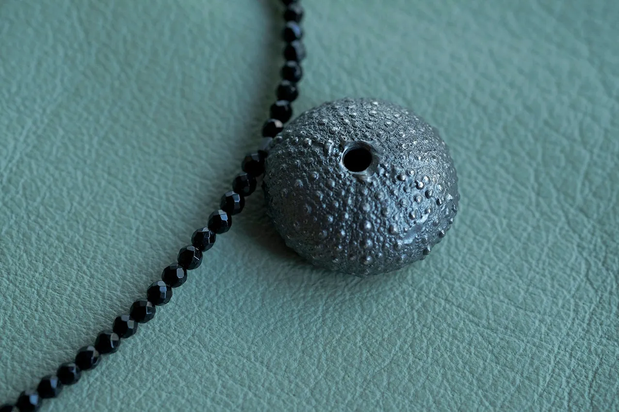 Seashell Silver Necklace with Onyx Stones
