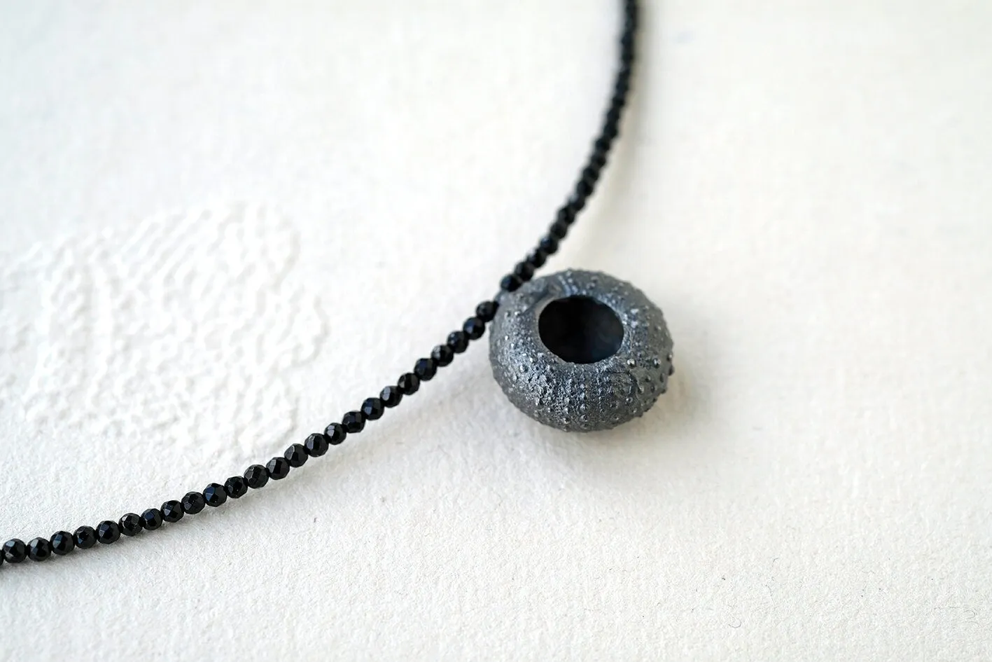 Seashell Silver Necklace with Onyx Stones