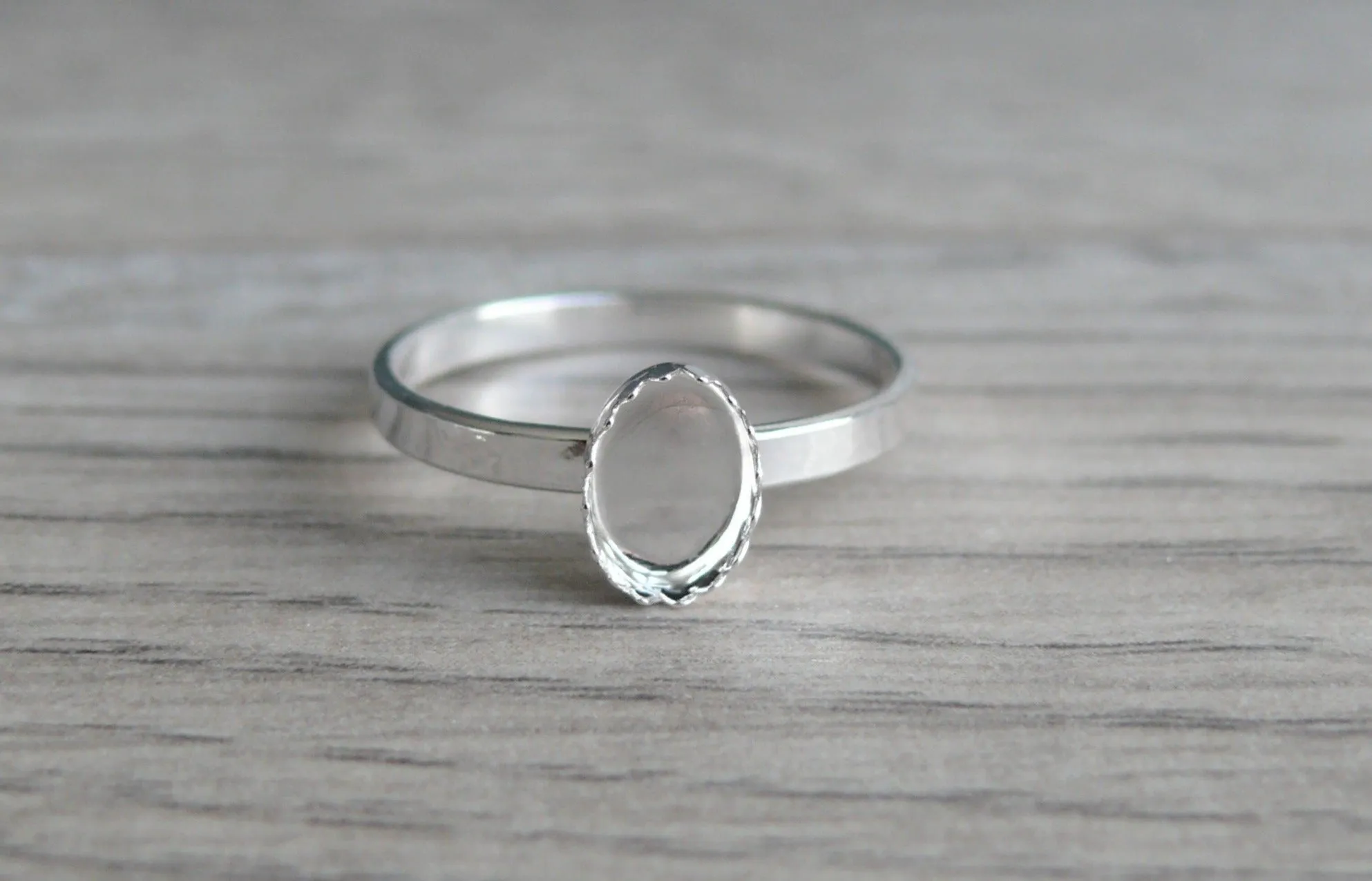Serrated Oval Bezel Cup Flat Band Ring Blank | 6x4, 7x5, 8x6, 9x7, 10x8 mm