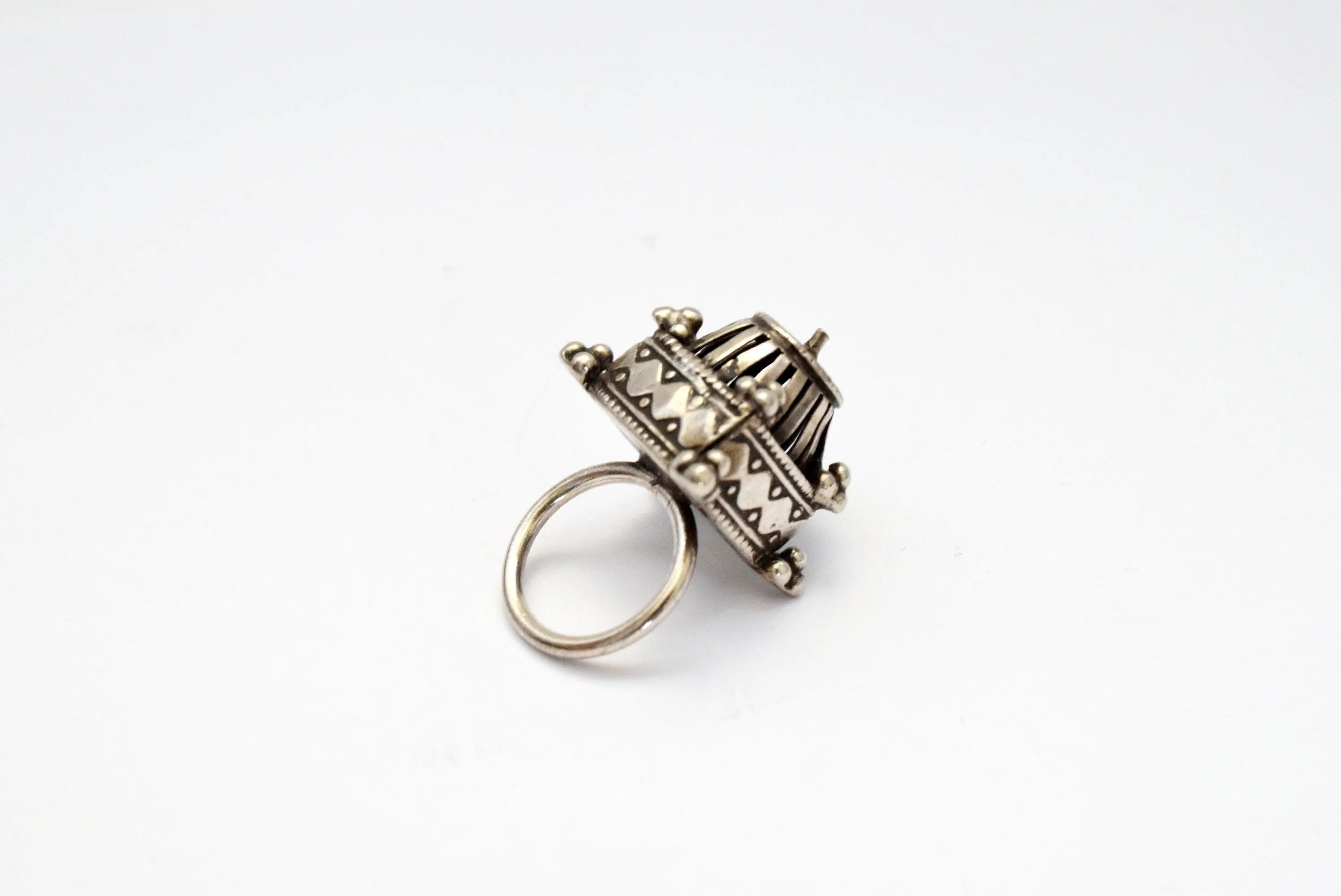 Very Rare Vintage Silver Omani Zar Ring