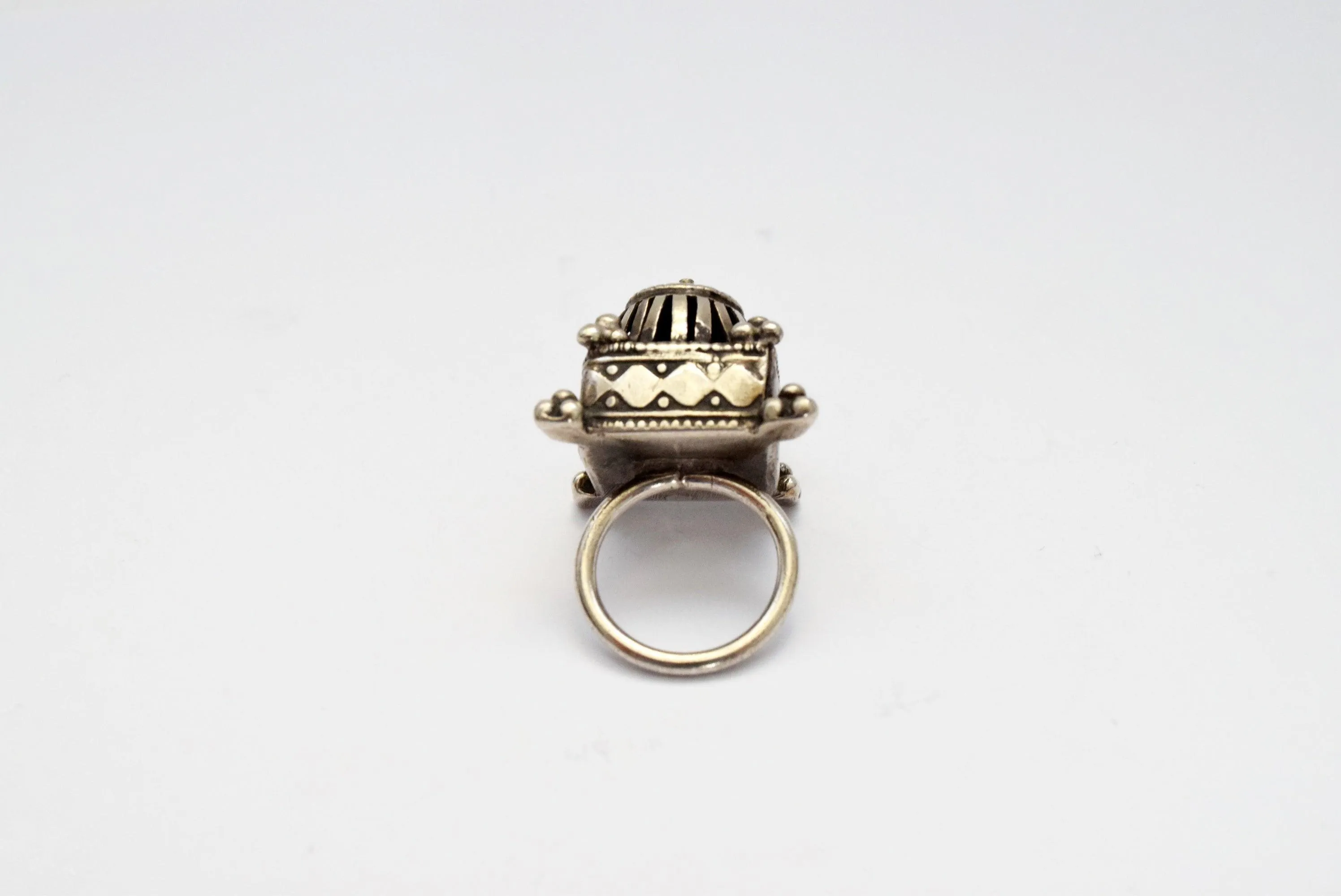 Very Rare Vintage Silver Omani Zar Ring